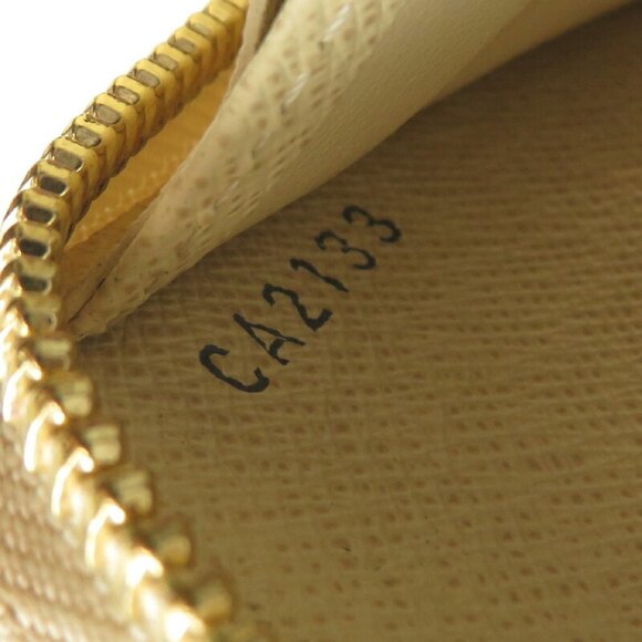 LOUIS VUITTON White Damier Wallet - Picture 10 of 10